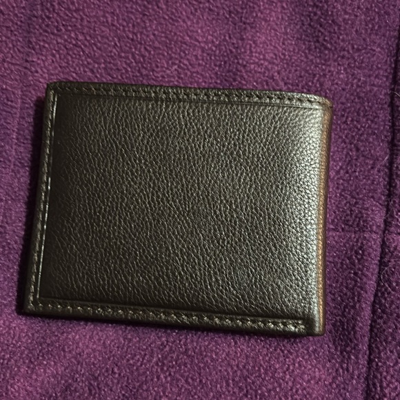 NWOT Tommy Hilfiger Wallet - Dark Brown - Picture 4 of 5